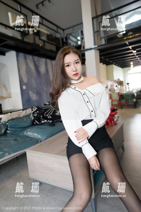 Feilin嗲囡囡-程慧娴Phoebe Feilin嗲囡囡 - 程慧娴Phoebe最新作品来喽,修女造型让人忍不住想多看几眼