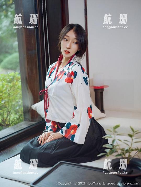 HuaYang花漾 - 古灵精怪的毛衣——最新小海臀Rena合集，暖得你心都飞起来