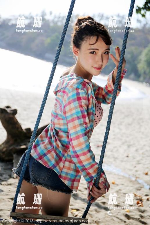 MyGirl美媛馆 - 狐小妖Baby不该穿的短裤，私拍里只能感叹