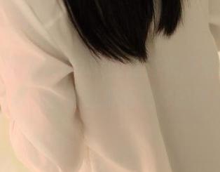 好吧，我承认ROSI的这连衣裙全套太让人开眼，别错过那些绝妙的图片！