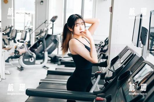 图库中的Sonson(손손)皮衣，唤醒你沉睡的叛逆灵魂