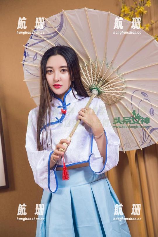 TouTiao头条女神 - 精选李由美的JK特辑，真的对这身打扮爱得深沉。