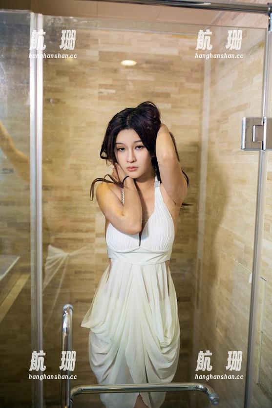 TuiGirl - 纯小希带来的空姐写真：免费美图看得我恨不得自己去当空姐！