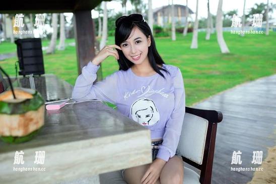 TuiGirl推女郎 - 每天都在期待，王明明的美足最新图片，真的是一成不变还是“新意满满”？