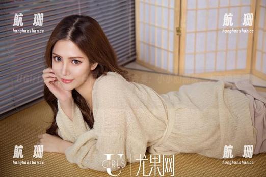 UGirls尤果网 - 白熙萌的教室合集：小小的黑板，大大的梦想在等着你