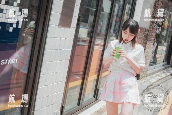 Uhye(이유혜)的少女精选图集：光是看这个角度就感觉生活已然为之一亮！