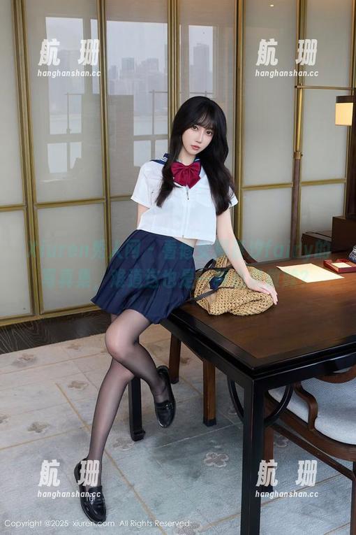 Xiuren秀人网 - 看修女周慕汐fairy的写真集，难道这也是一种心灵救赎？