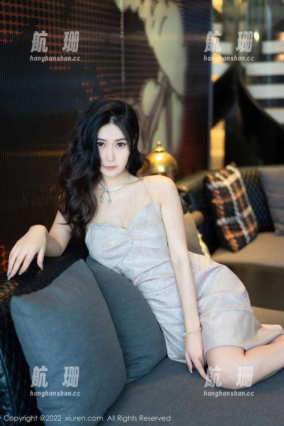 Xiuren秀人网 - 许嘉欣的旅拍合集，壁纸里也藏了点小心思吧？
