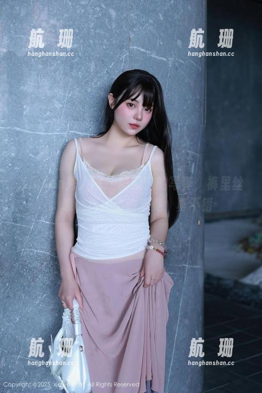 Xiuren秀人网 - 静颜宁的写真，裤里丝，哦，这扭动的节奏，真不错