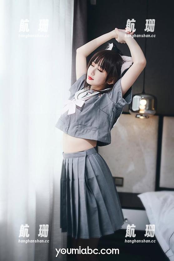 YouMi尤蜜荟-合法萝莉 YouMi尤蜜荟 - 合法萝莉的泳装写真合集,搞怪姿势撩得人心扑通。