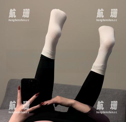 微密圈 - 保守的二舅妈的狂欢：在线图片展示库里油亮丝的无与伦比
