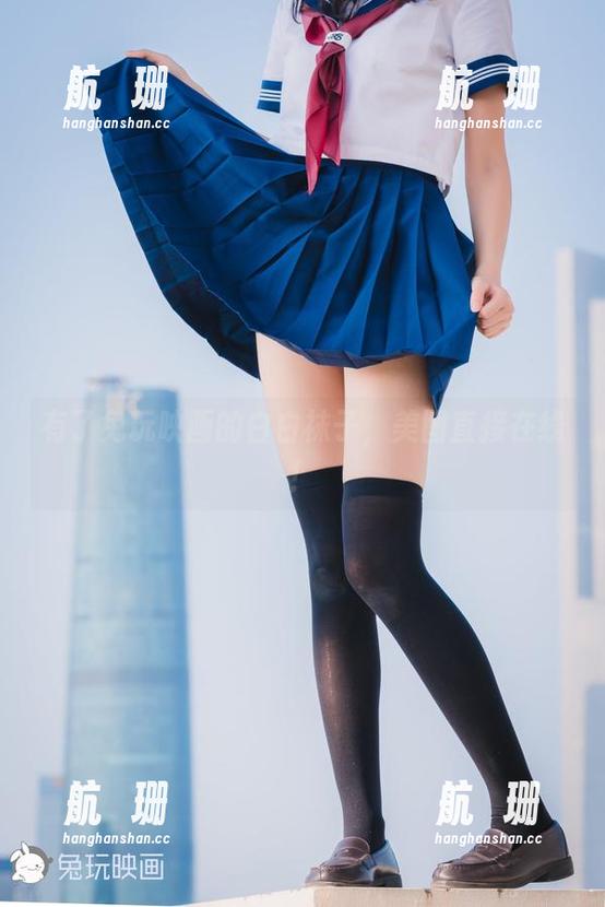 有了兔玩映画的白白袜子，美图直接在线！