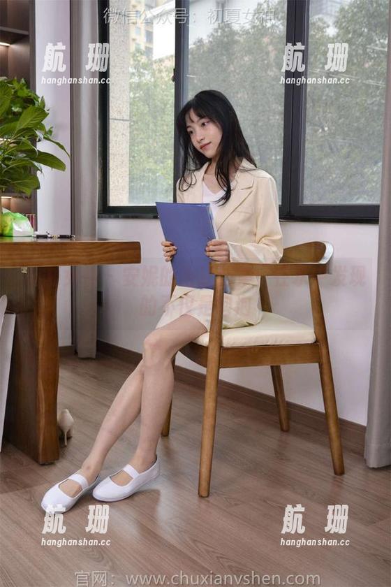 初夏女神 - 安妮的浴缸合集：在水中发现的不仅是泡泡