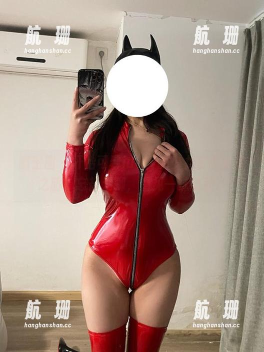 微密圈 - 开始可馨juicy的少女套图分享之旅，忘却无聊，看见一抹清新！