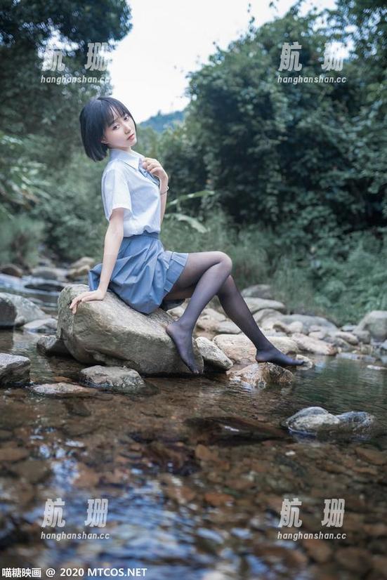 喵糖映画：当海棠妹子化身女仆……私拍和作品都很不得了呢？哈哈！
