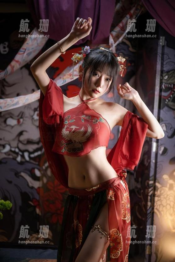 红色丝带自拍大赏，坏露露香宝用高清记录了存在的渺小与华丽，你敢来吗？