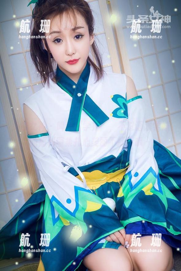 头条女神-语溪 头条女神 - 叫我“学姐”,不过语溪学妹的福利图集扎心美丽不打折哦~
