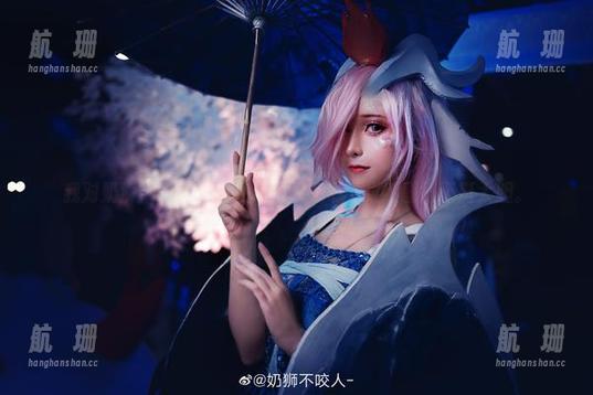 我对奶狮不咬人的皮衣私拍只想说，果然图得还挺大胆。