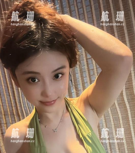 微密圈 - 不用买票，奶雯空姐空中之旅哪里找？免费下载获取