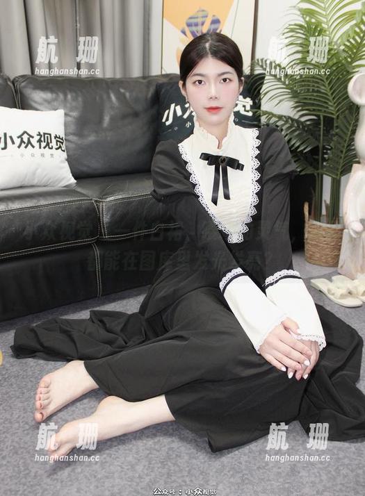 小众视觉 - 一件白裙，嘤嘤的灵气，作品都能在图库里发光发亮？