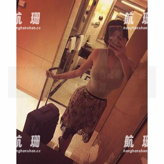 微密圈 - 图包小芯酱的紫色变奏，俨然开了个奇怪的脑洞。