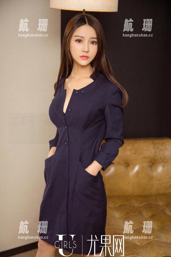 尤果网 - 黑白配——纯小希办公室里的精选写真