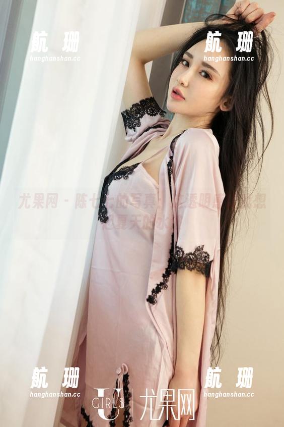 尤果网-陈七七 尤果网 - 陈七七的写真:这透明感让我想起夏天的水波