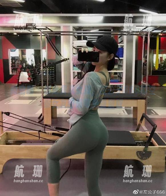 微密圈 - 都是居家女孩，左公子666的空乘女友图册可免费索取