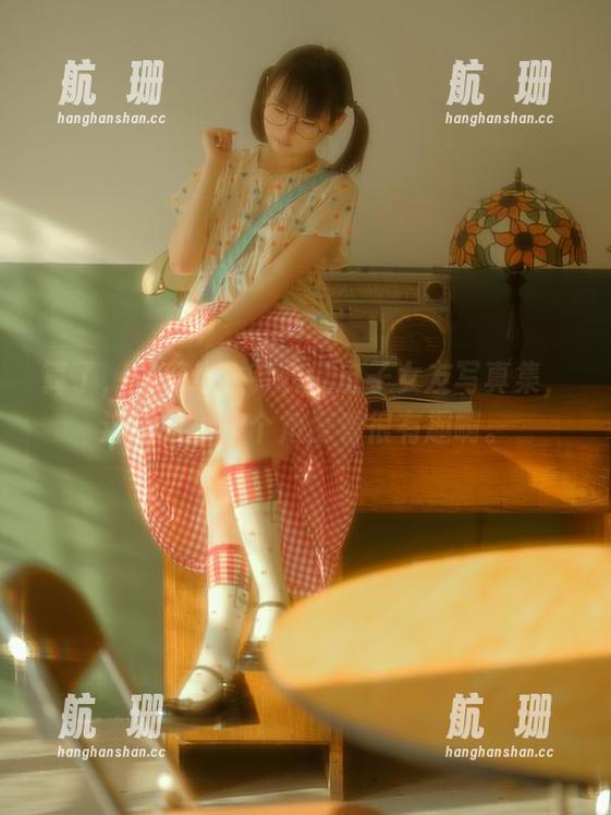 算了，接受幼水铃衣的电子女友写真集，这份分享换个角度看很有趣啊。