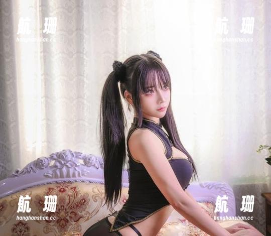 高清照片召唤：抱走莫子aa的可爱软糖，真让人想咬一口！