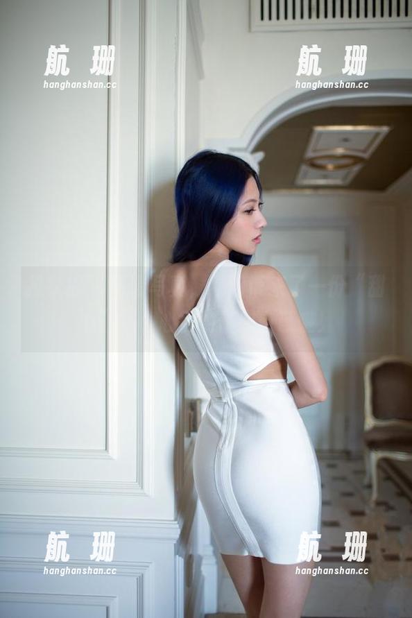 推女郎 - 高清写真，易阳带来了一份“甜心”，小心别灼伤你自己哦！