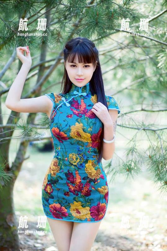 推女郎-陆瓷 推女郎 - 图片中的陆瓷:圣诞元素玩得淋漓尽致