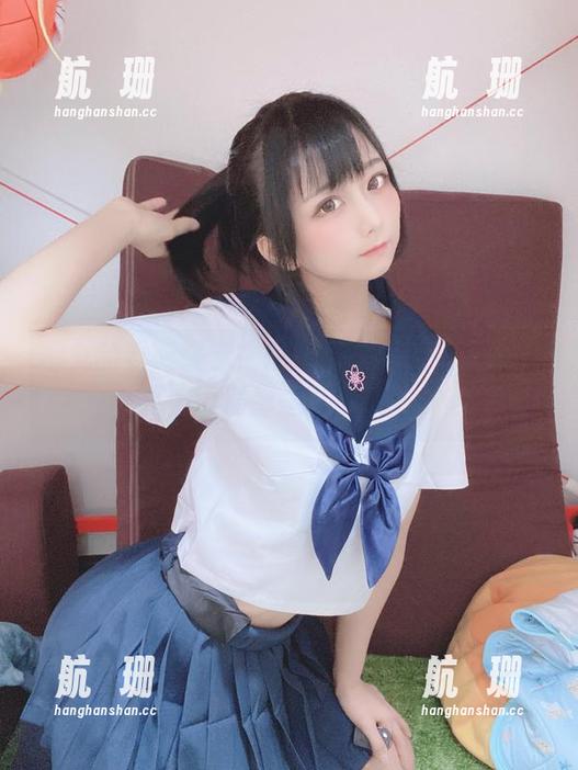 柳丸 柳丸的夏天终于在最新写真集中和大家见面,满满都是小清新嘛。