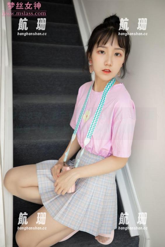梦丝女神 - 看宁夏的全套连体衣，我只能说勇气可嘉，原图她却拿得起放得下。