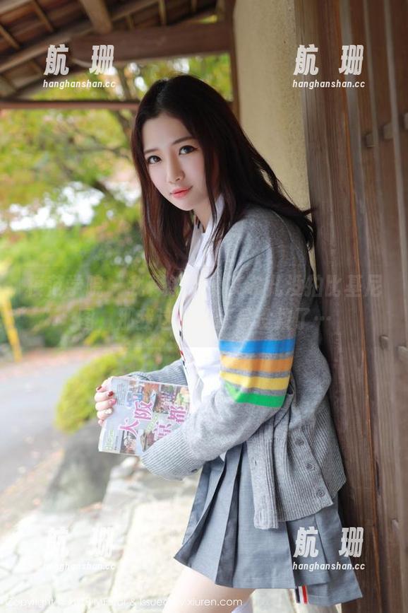 模范学院-艾希儿 模范学院 - 我释然了,艾希儿没拍比基尼图,那我这肚腩还是没救了…