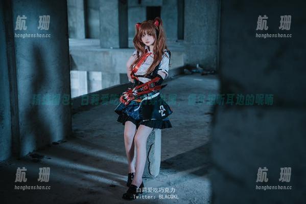 精选图包：白莉爱吃巧克力穿礼服，偶尔想听耳边的呢喃