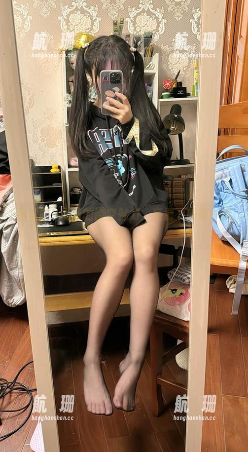 透视神沢永莉的镂空魅力，高清下的每一次呼吸
