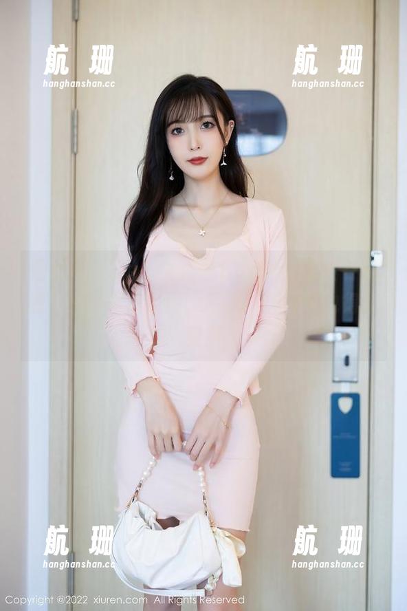 秀人网-Egg-尤妮丝Egg 秀人网 - Egg-尤妮丝Egg办公室生存法则——写真集原图,暗示:想偷懒也得优雅!