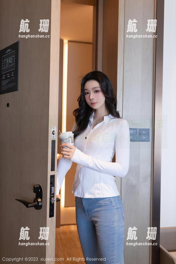 秀人网-外科TEL 秀人网 - 随性又张扬,外科TEL的新皮衣——资源和图片背后的小故事