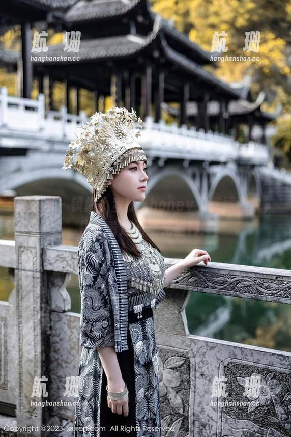 秀人网 - 镇楼小蛮妖_honey，花嫁图包，快来看这无圣光福利！