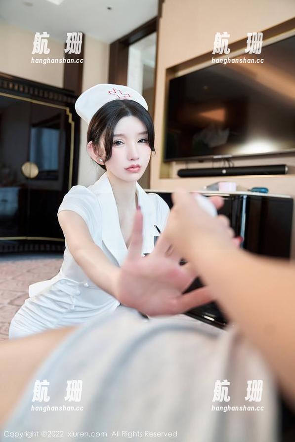 秀人网 - 尤Una娜这泳衣，全套原图，心心眼儿都想多看几遍。