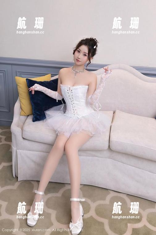秀人网-月野兔美妞 秀人网 - 月野兔美妞带你畅游丝袜海洋,网盘速取!
