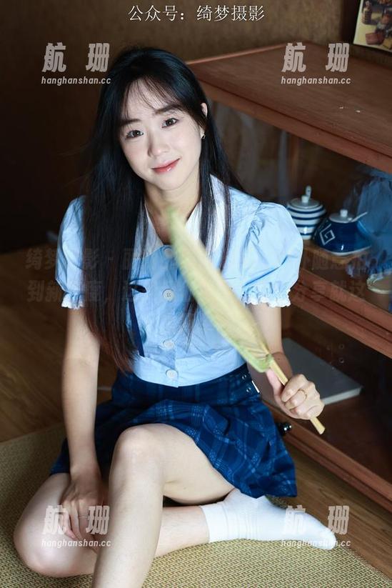 绮梦摄影-丽丽 绮梦摄影 - 丽丽的原图分享,户外随意拍到新高度,这跟我们强烈对比…分享就这么简单。