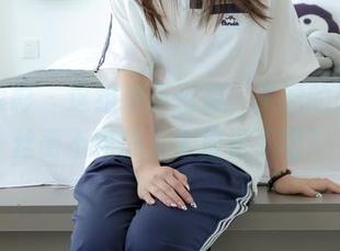 绮梦摄影 - 这组裸足资源，子涵的脚丫子丝毫不掩饰，太放松了吧？
