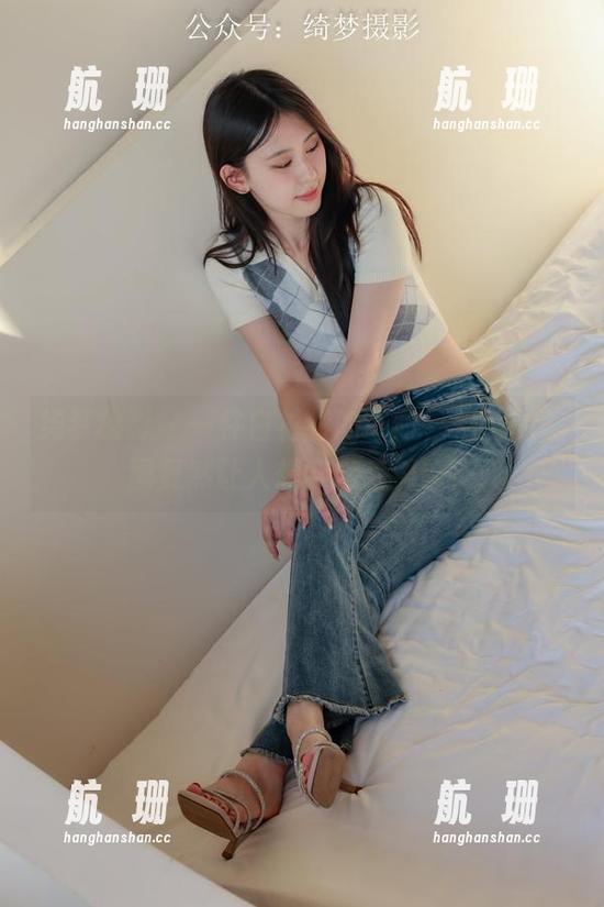 绮梦摄影 - 一件白衬衫的革命，月月的美图竟然让人想穿起来舞蹈？