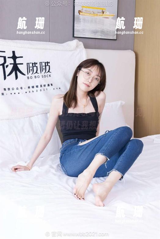 袜啵啵 - 小沫的死库水写真集：活久见，高清仍让我想逃...