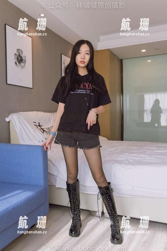 袜啵啵 - 甜甜圈的OL制服大赏：偷偷分享那些有趣的幕后花絮
