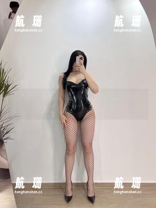 微密圈 - 在海边逗留，铁锤姐姐的美图——免费享受，锤子不打人。