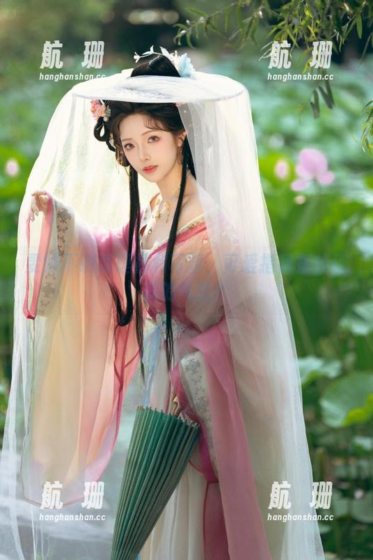 雯妹不讲道理福利写真：可爱指数直接破表的气氛！